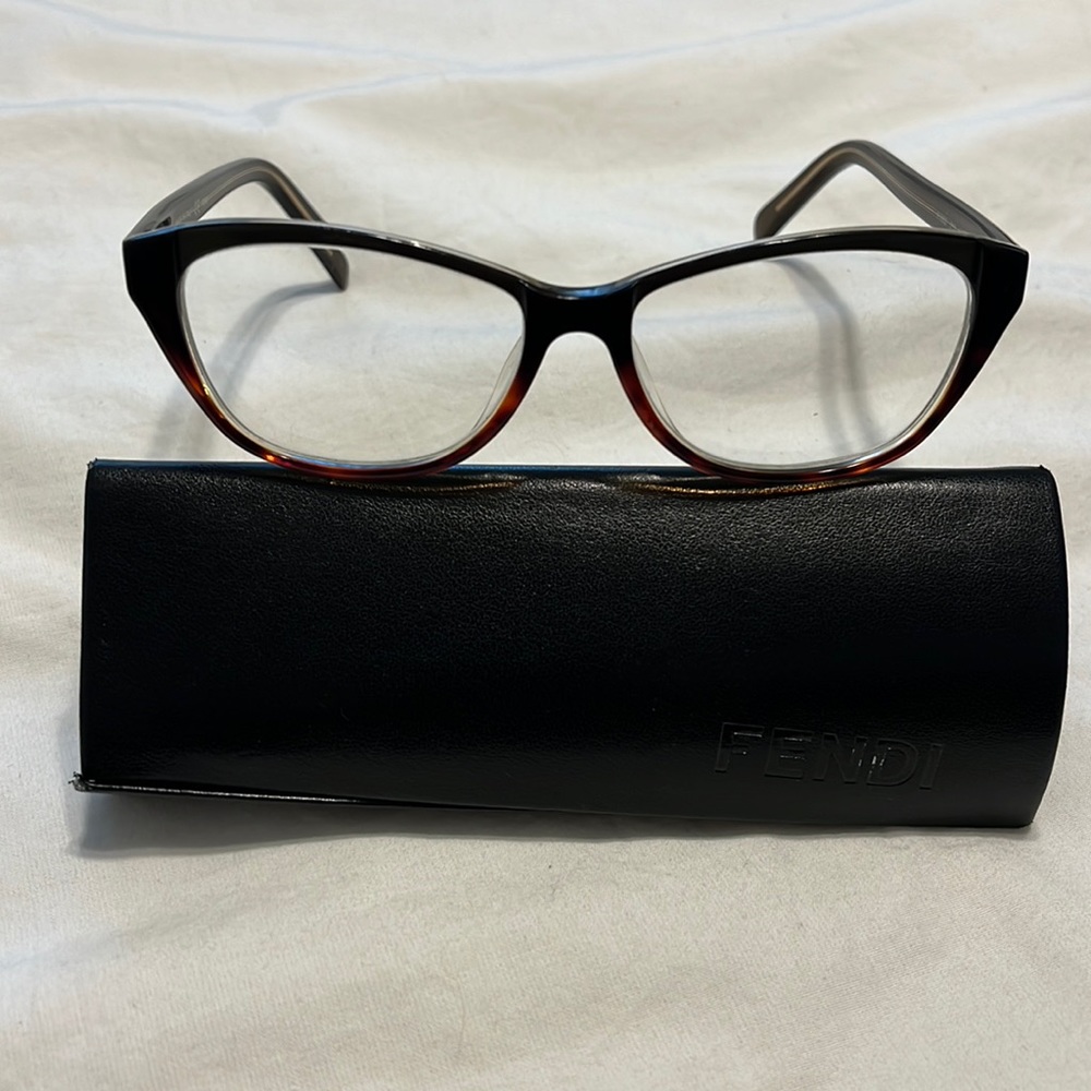 Fendi eye glasses with case & cloth